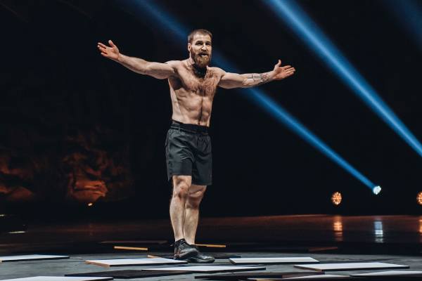 Команда второго сезона доминирует, но соперники не сдаются: интрига накаляется | Участникам предстоит наматывать 12-метровый канат на скорость