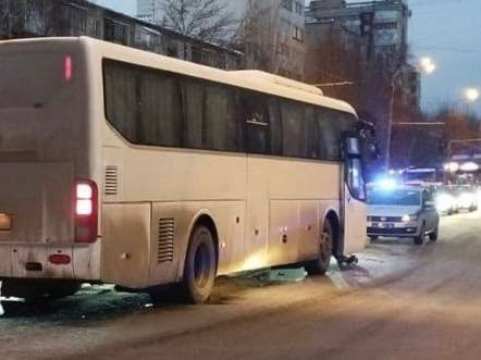 Массовое ДТП с участием автобуса произошло в Екатеринбурге | На Урале выясняют обстоятельства крупного ДТП с участием автобуса Массовое ДТП с участием автобуса произошло в Екатеринбурге | На Урале выясняют обстоятельства крупного ДТП с участием автобуса