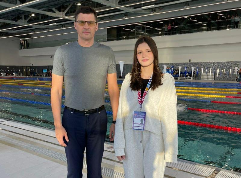 На Урале исполнили мечту первоуральской школьницы | Первоуральской школьнице помогли исполнить мечту перед Новым годом