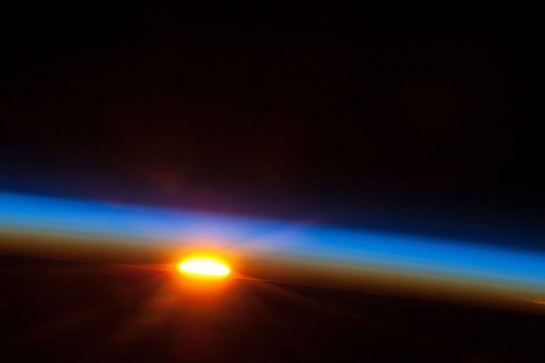 Захватывающее солнечное затмение 8 апреля: что мы знаем и как его наблюдать | Заголовок: Солнечное затмение 8 апреля 2024: ожидания и реальность Захватывающее солнечное затмение 8 апреля: что мы знаем и как его наблюдать | Заголовок: Солнечное затмение 8 апреля 2024: ожидания и реальность