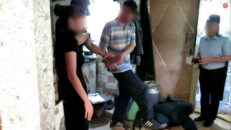 Убил кочергой из-за вареной картошки: на Урале завершилось расследование по делу об убийстве | В Свердловской области завершено расследование по делу об убийстве жительницы Тавды 