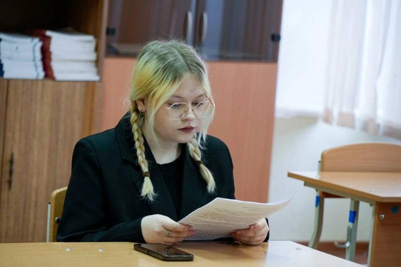 Первоуральские школьники будут представлять город в международном конкурсе сочинений  | Работы школьников из Первоуральска попадут на международный конкурс сочинений