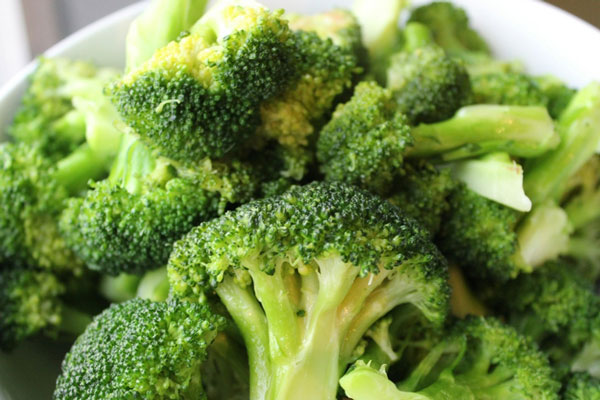 Американские ученые: брокколи и шпинат улучают работу мозга и восстанавливают память | Ученые из США выяснили, почему дефицит витамина К ухудшает память 