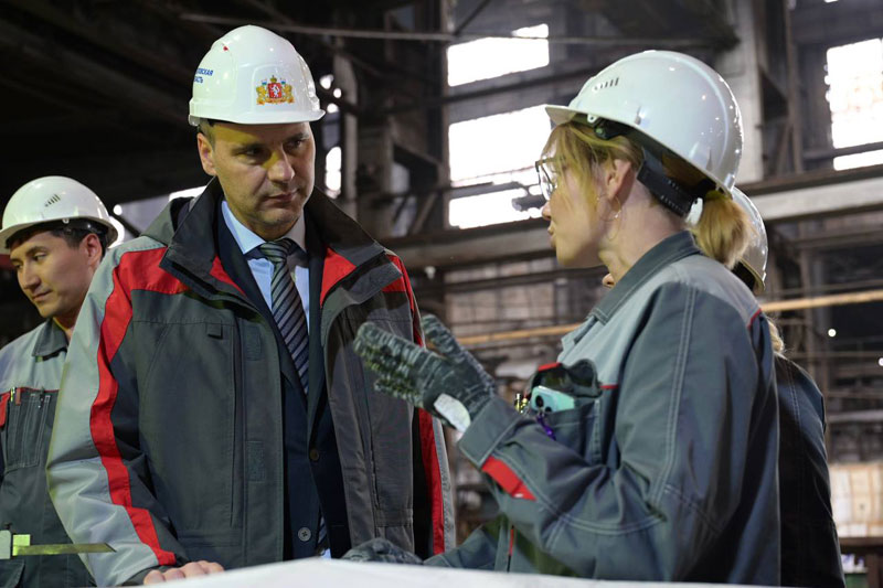 Свердловская область показывает рост производства в сложных условиях | Губернатор Паслер сообщил об успехах в промышленности Свердловской области