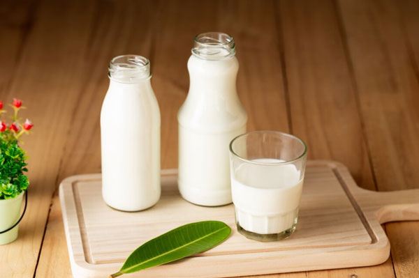 Свердловские производители молока получили поддержку из регионального бюджета | На Урале производители молока выполнили установку Евгения Куйвашева Свердловские производители молока получили поддержку из регионального бюджета | На Урале производители молока выполнили установку Евгения Куйвашева