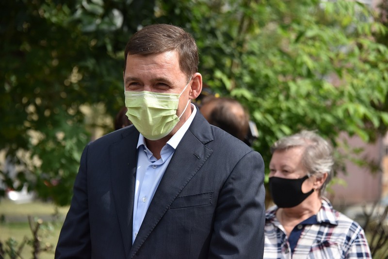 Куйвашев призвал жителей Первоуральска сообщать ему о проблемах в городе