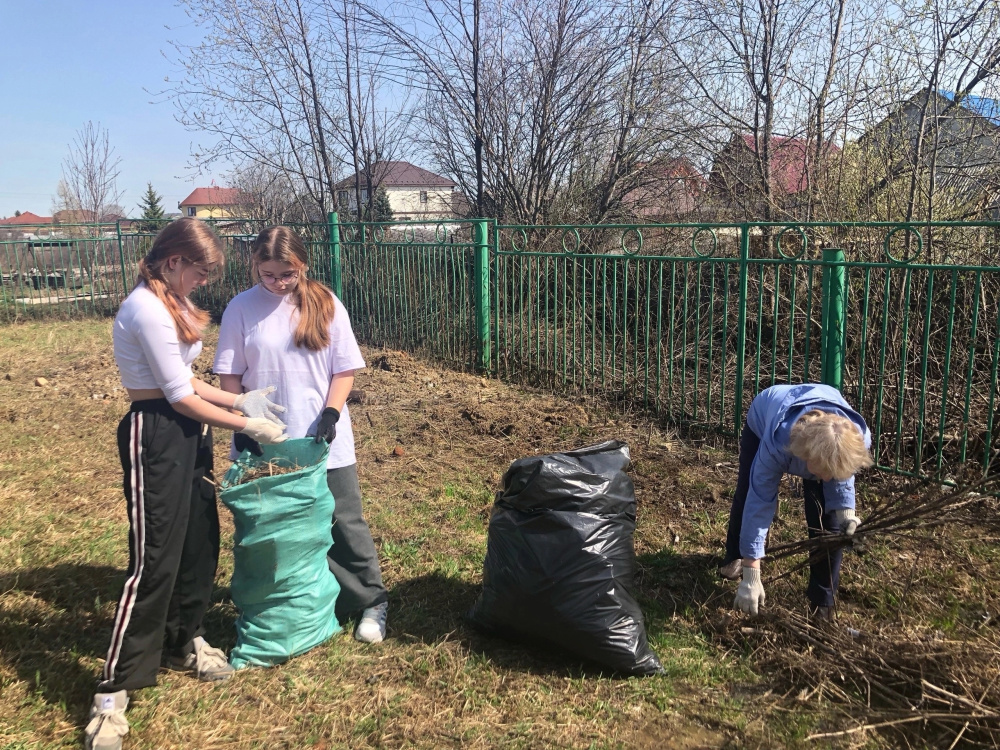 Юные акционеры чистоты: первоуральские школьники в деле Юные акционеры чистоты: первоуральские школьники в деле