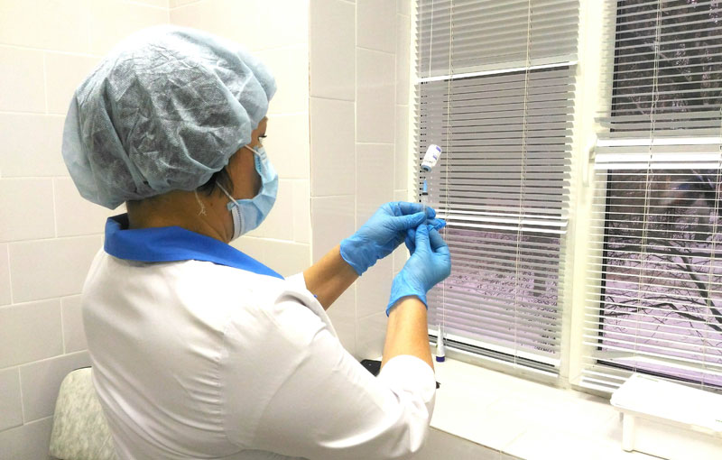 В Первоуральске можно поставить прививку от гриппа прямо в торговом центре | Свердловчан приглашают сделать прививку от гриппа в ТЦ