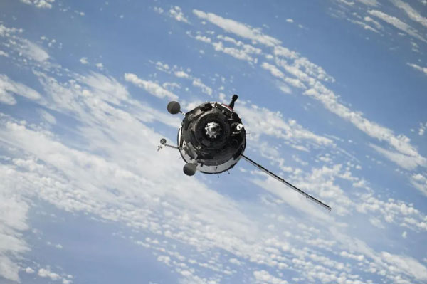 Корабль с космическими туристами достиг рекордной высоты | Космический корабль с туристами установил высотный рекорд