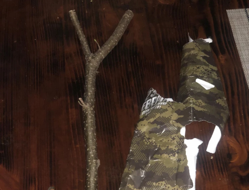 На Wildberries начали массово скупать палки для битья крапивы | Россияне стали закупаться палками для битья крапивы