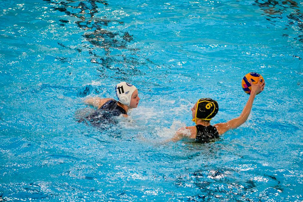 Спортсменки из Первоуральска одержали победу в матче с командой из Московской области | Уральская ватерпольная команда выиграла матч со счетом 25:9