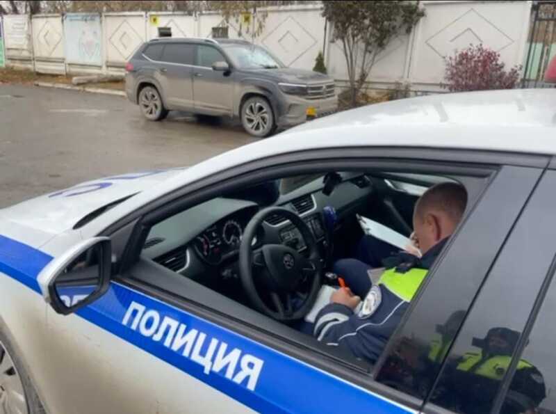 В Екатеринбурге задержали водителя с 214 неоплаченными штрафами | Екатеринбургские сотрудники ГАИ остановили должника с 214 штрафами