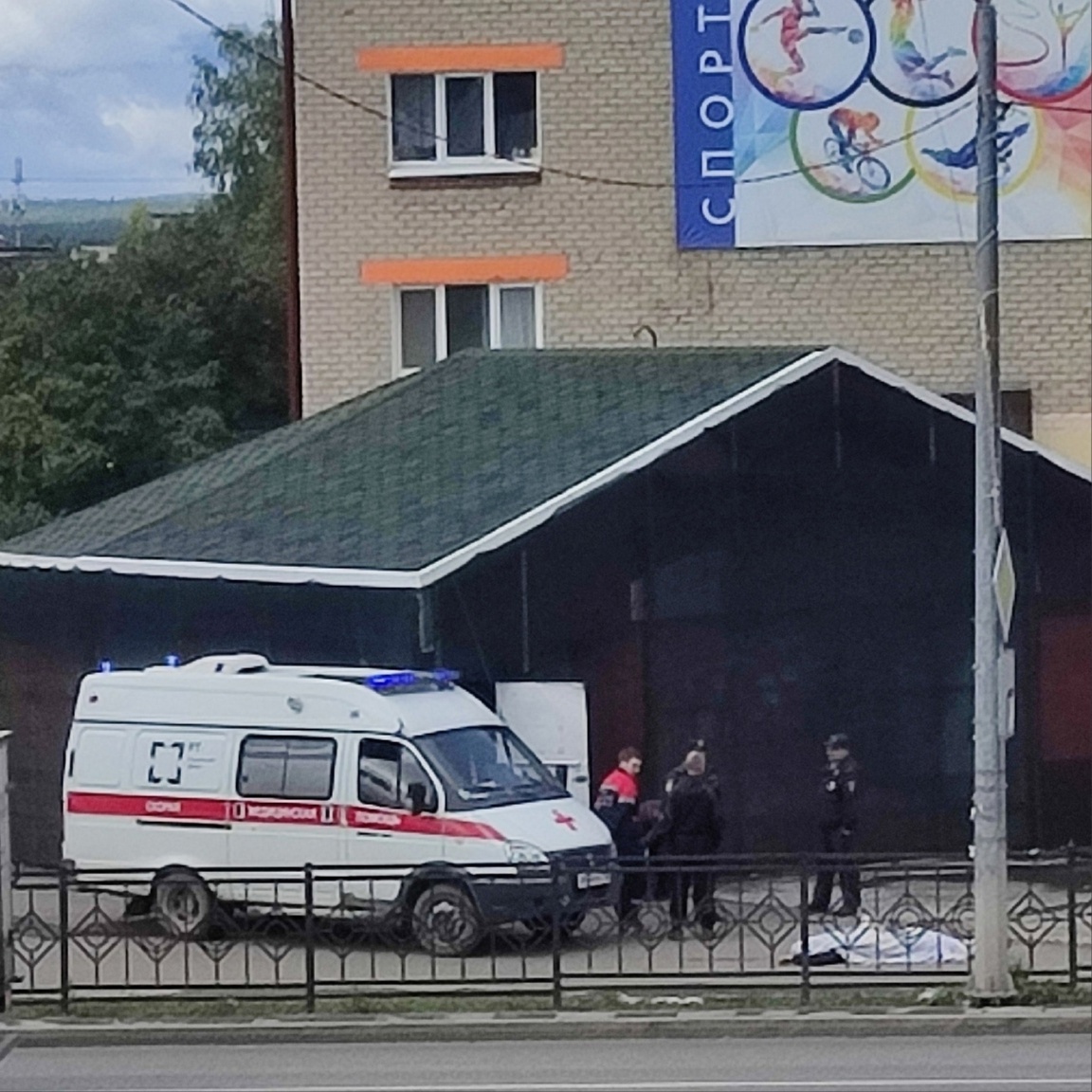 В Первоуральске на улице умер мужчина 