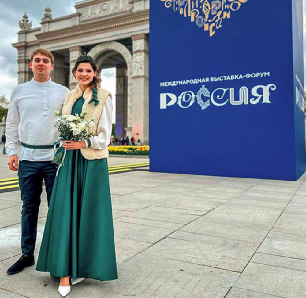Две пары из Свердловской области зарегистрировали брак 12 мая на выставке «Россия»  | Две пары из Свердловской области зарегистрировали брак 12 мая на выставке «Россия» 