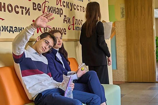 В России школьникам вновь начнут вручать серебряные медали