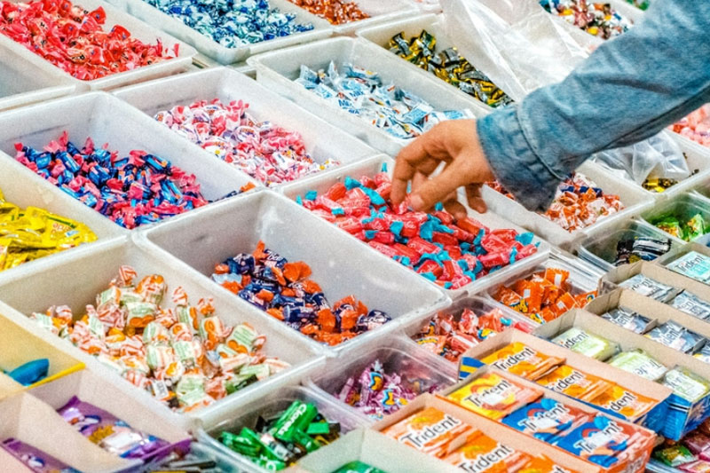 Врач рассказала, чем опасно злоупотребление сладостями | Врач-эндокринолог: употребление сладкого может вызвать диабет