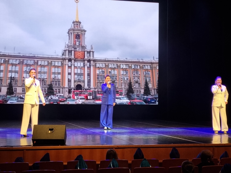 В Екатеринбурге прошел конкурс юных инспекторов движения «Безопасное колесо» | На Урале школьники соревнуются в знании ПДД и оказании первой помощи