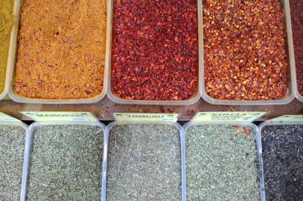 Уральские предприятия увеличивают поставки пряностей в Казахстан, Киргизию и Азербайджан | На Урале в 2025 году увеличилось количество поставок приправ в другие страны