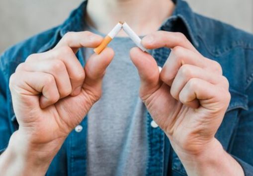 Жителей Первоуральска приглашают присоединиться к кампании против сигарет | В Свердловской области проходит антиникотиновая кампания 