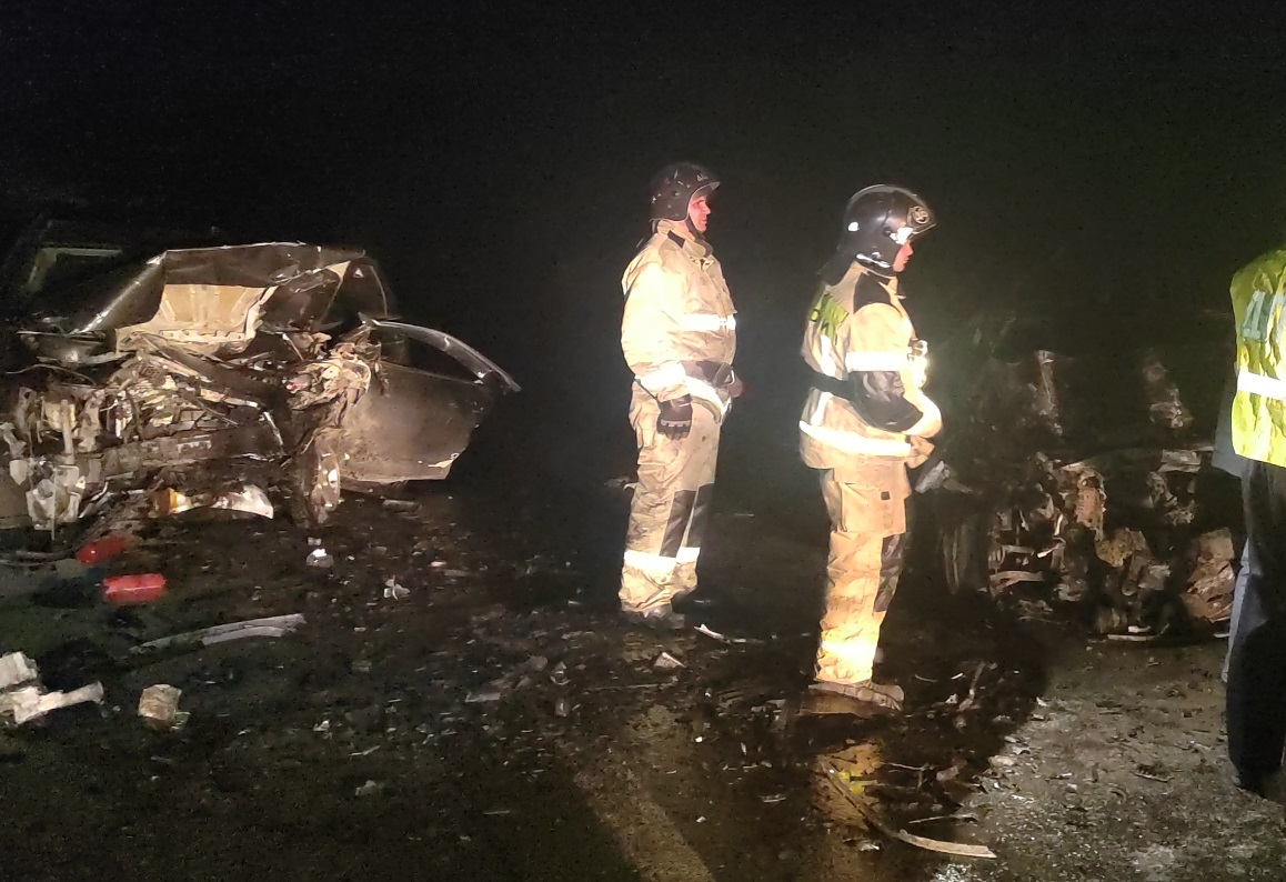 На Урале пять человек сгорели после ДТП 