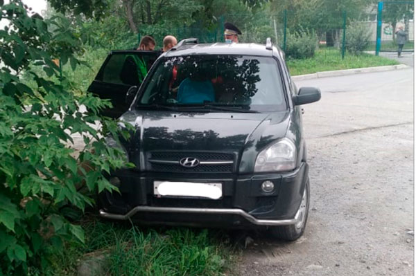 В Первоуральске пьяная мать, поехав с 4-месячным младенцем в магазин за молоком, совершила аварию