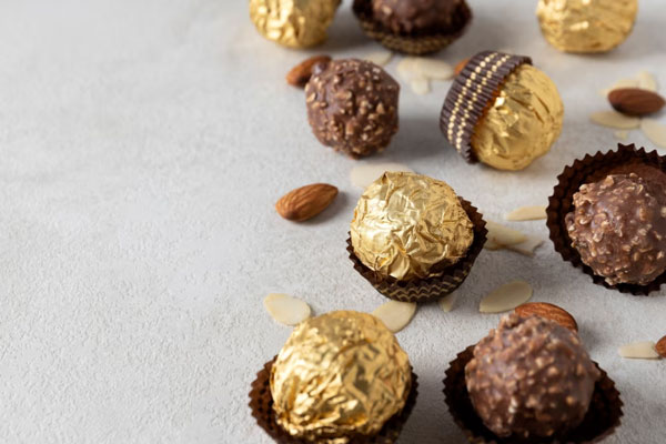 Житель Свердловской области наткнулся на личинок в конфетах | Житель Каменска-Уральского обнаружил живность в популярных конфетах