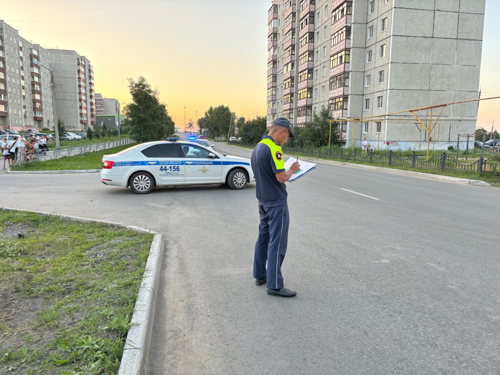 В Первоуральске 8-летнюю девочку сбила машина | В результате ДТП в Первоуральске пострадала 8-летняя девочка  