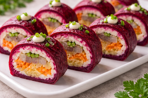 «Сельдь под шубой» по-новому: сворачиваю классическую закуску в яркие роллы — красиво и очень вкусно «Сельдь под шубой» по-новому: сворачиваю классическую закуску в яркие роллы — красиво и очень вкусно