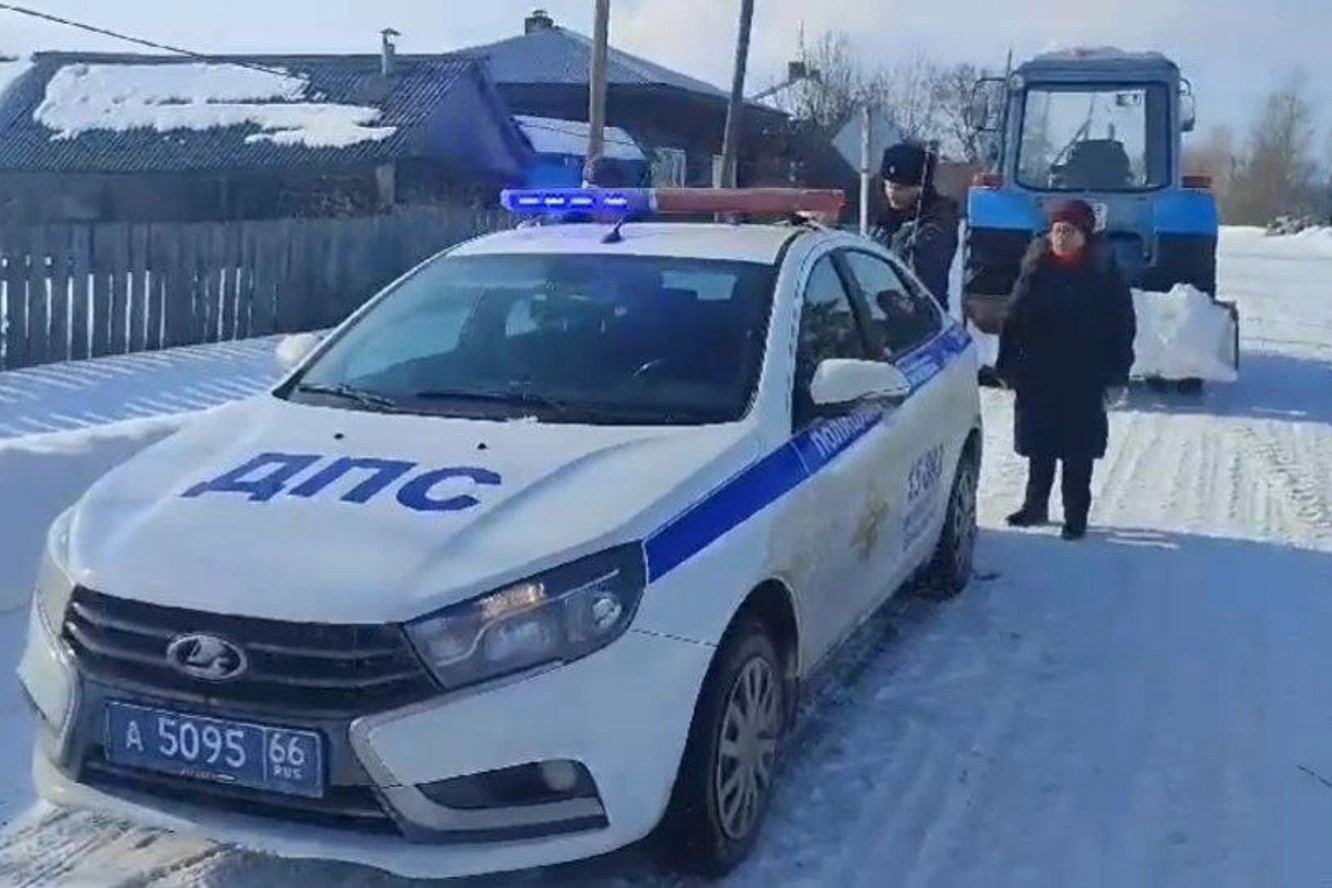 В Свердловской области поймали пьяного водителя трактора В Свердловской области поймали пьяного водителя трактора