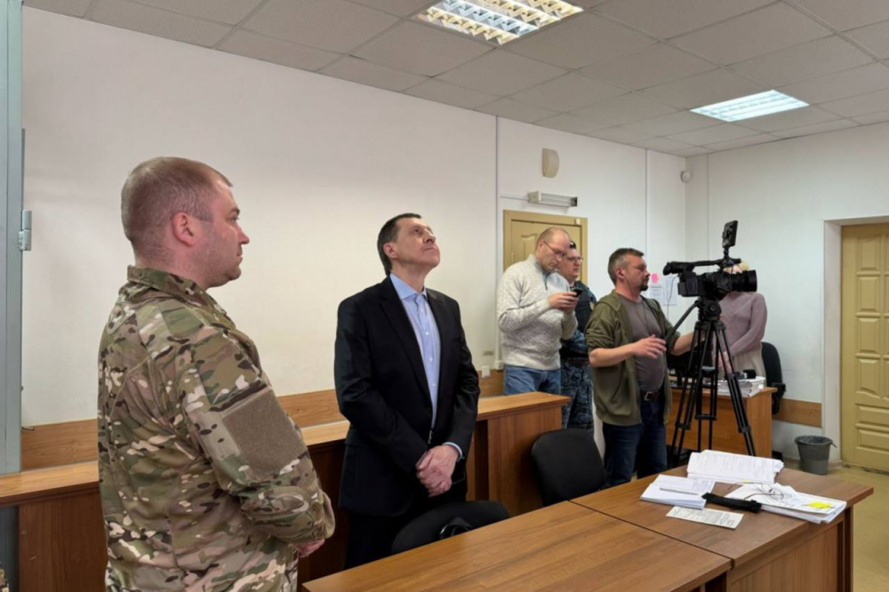 Конец истории со свиной головой: первоуральца осудили за незаконный оборот наркотиков | Уральца, которому угрожали представители наркомагазина, осудили на восемь лет