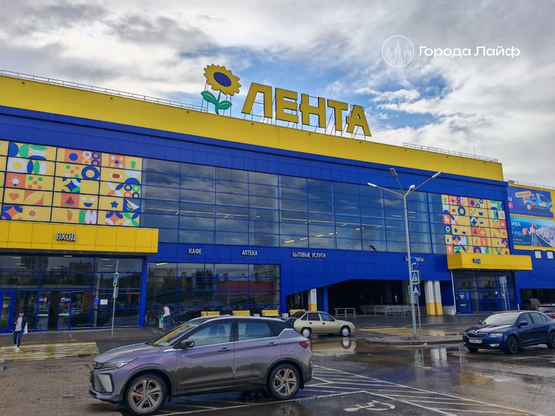 «Лента» планирует выкупить гипермаркеты «Магнита»: компания продаст 251 «Магнит Экстра» и 195 супермаркетов «Магнит Семейный» | «Магнит» планирует продать свои гипермаркеты «Ленте» «Лента» планирует выкупить гипермаркеты «Магнита»: компания продаст 251 «Магнит Экстра» и 195 супермаркетов «Магнит Семейный» | «Магнит» планирует продать свои гипермаркеты «Ленте»