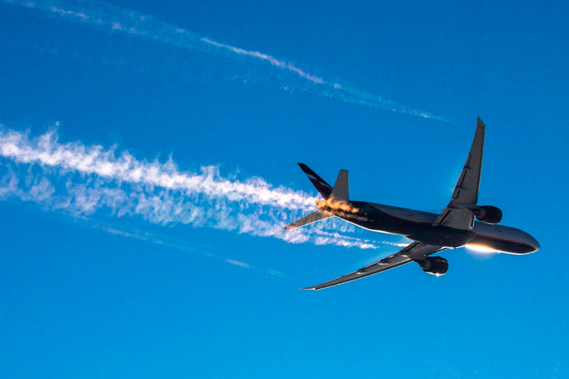 Boeing, летевший из Томска в Пхукет экстренно приземлился в Новосибирске | Самолет, направляющийся в Таиланд, совершил аварийную посадку в Новосибирске Boeing, летевший из Томска в Пхукет экстренно приземлился в Новосибирске | Самолет, направляющийся в Таиланд, совершил аварийную посадку в Новосибирске