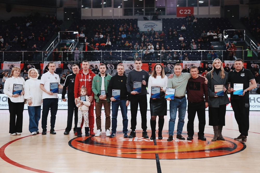 Проект «Дворовый футбол в ГО Первоуральск» четвертый раз подряд стал победителем смотра-конкурса | Проект "Дворовый футбол в ГО Первоуральск" снова стал лучшим в регионе