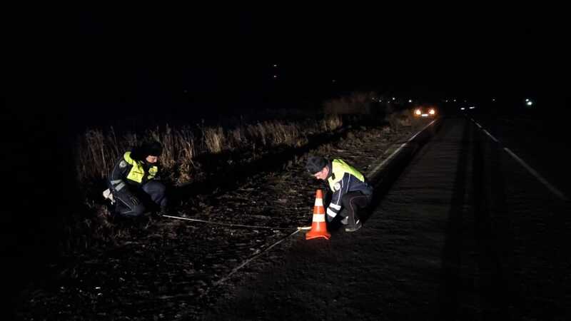 В Свердловской области водитель сбил велосипедиста и скрылся | На Урале неизвестный водитель насмерть сбил велосипедиста