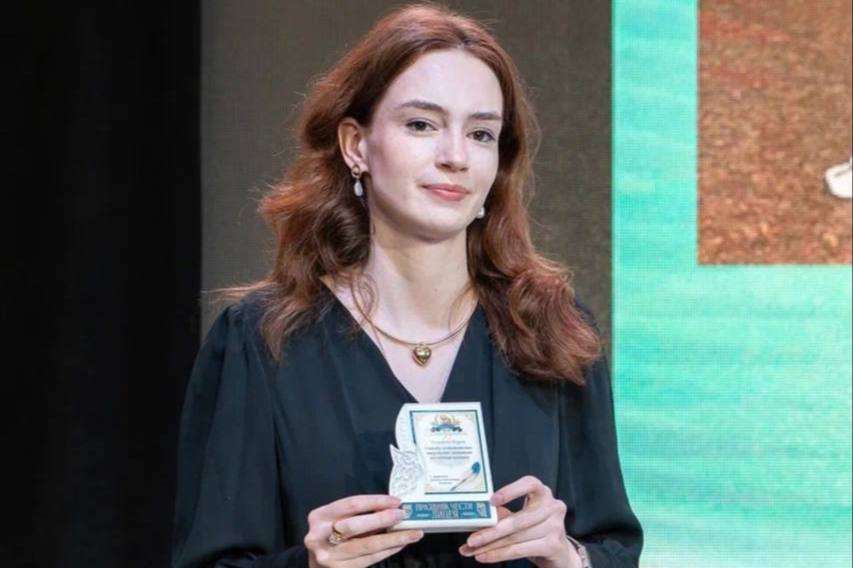 Ученица первоуральского лицея стала победительницей телевизионной олимпиады «Умницы и умники» | На Урале выпускница лицея одержала победу в телевизионной олимпиаде «Умницы и умники» 