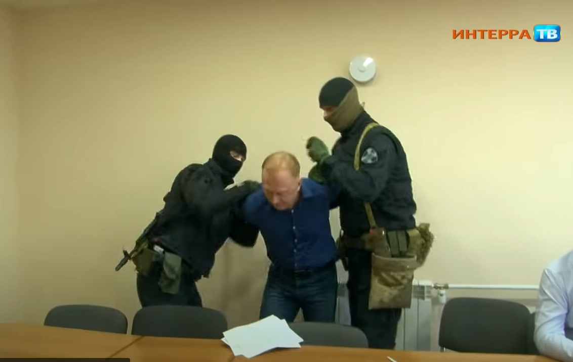 В Первоуральске жёстко задержали временного руководителя «Водоканала» В Первоуральске жёстко задержали временного руководителя «Водоканала»