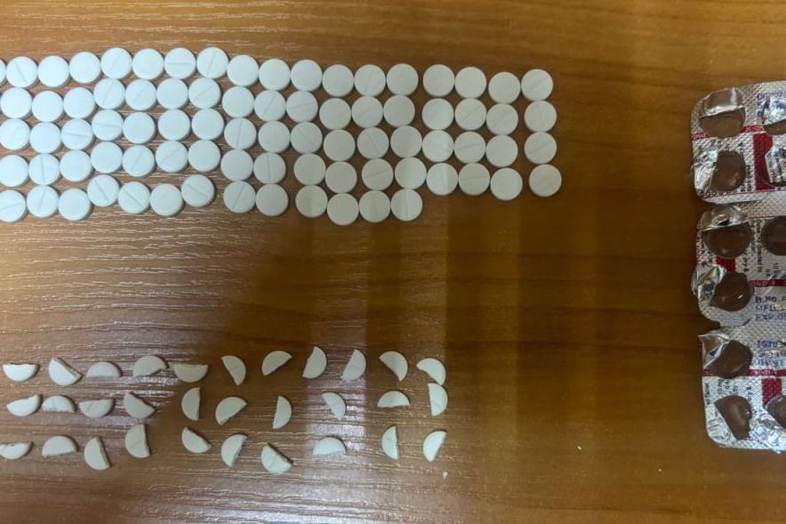 Свердловские таможенники обнаружили психотропные вещества в почтовом отправлении из Великобритании | На Урале таможенники нашли в отправлении из Великобритании запрещенное вещество 