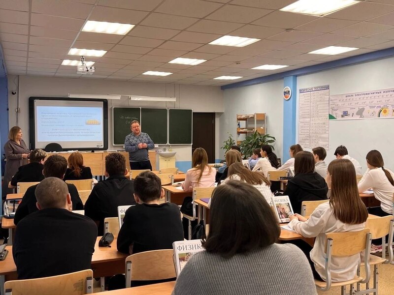 В школе №1 Первоуральска рассказали о важности здорового образа жизни для подростков   | Первоуральским школьникам рассказали о необходимости здорового образа жизни