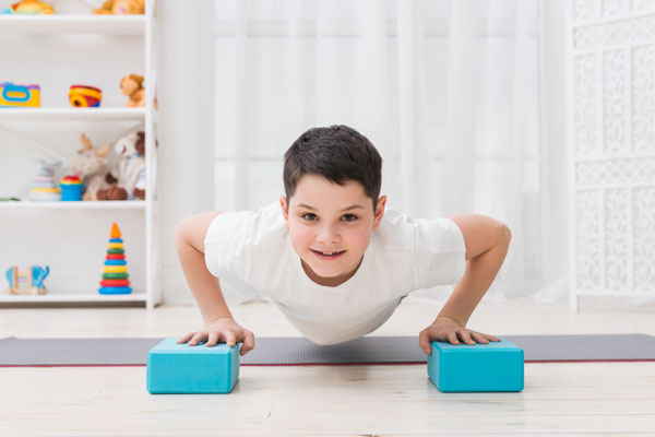 Как улучшить осанку во взрослом возрасте: советы тренера | Тренер Бахтурина поделилась упражнениями для улучшения осанки