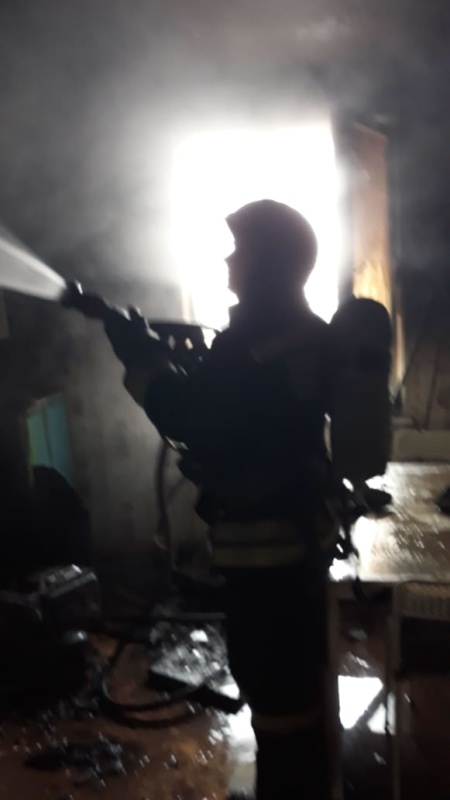 Накануне в Первоуральске горели квартира в девятиэтажке и здание Накануне в Первоуральске горели квартира в девятиэтажке и здание