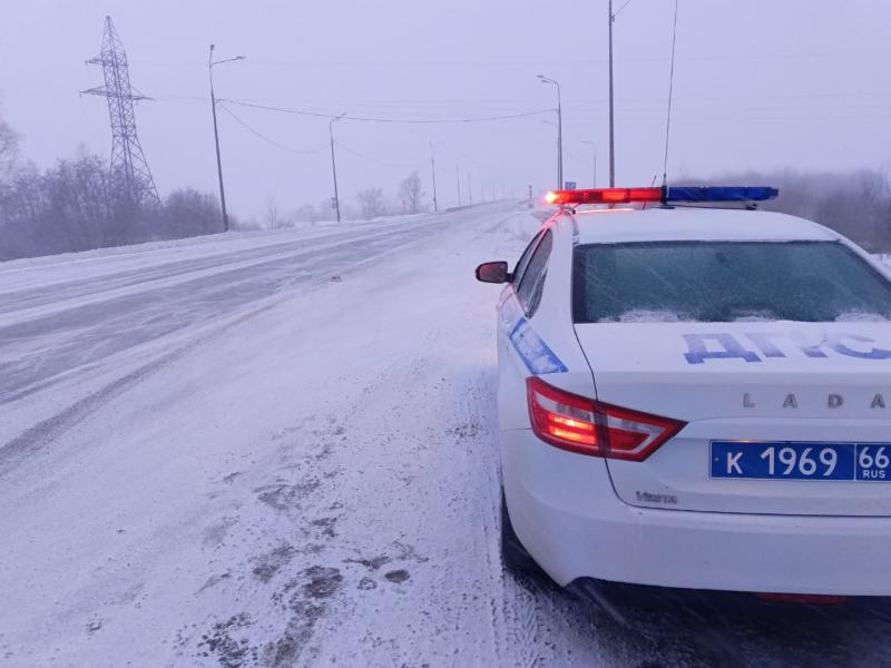 Свердловчане нарушали ПДД более девяти тысяч раз за прошлую неделю | Свердловские инспекторы выявили более девяти тысяч нарушений ПДД за неделю Свердловчане нарушали ПДД более девяти тысяч раз за прошлую неделю | Свердловские инспекторы выявили более девяти тысяч нарушений ПДД за неделю