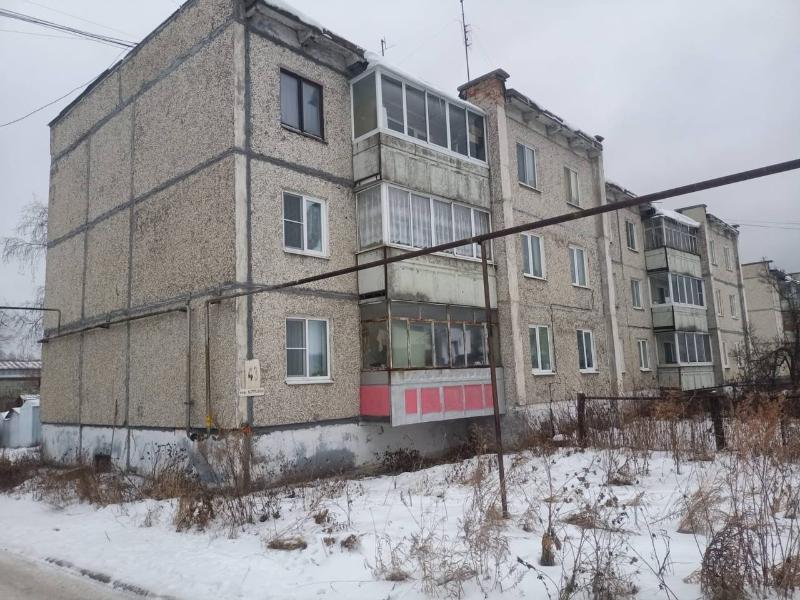 Жители многоквартирного дома в Первоуральске обвиняют УК в подделке документов | Первоуральская управляющая компания в доме на Кутузова подделала документы об оказании услуг