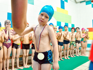 В Первоуральске прошли соревнования по плаванию среди дошкольников