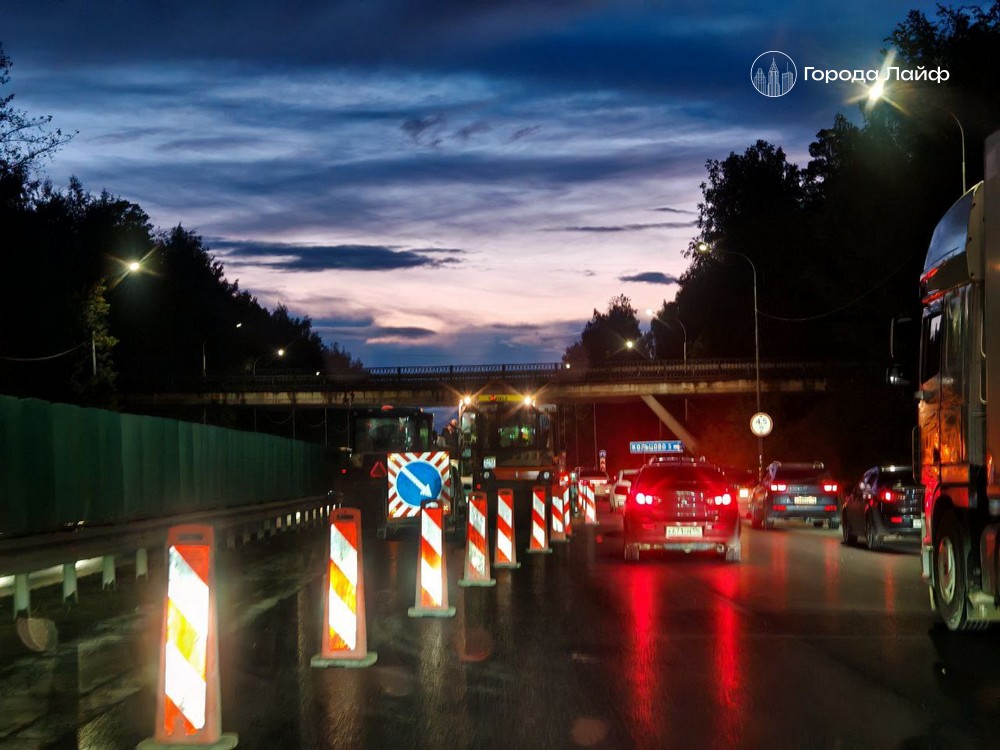 Огромная пробка на трассе Пермь – Екатеринбург: что случилось и как объехать | На трассе Пермь – Екатеринбург образовалась пробка из-за дорожных работ