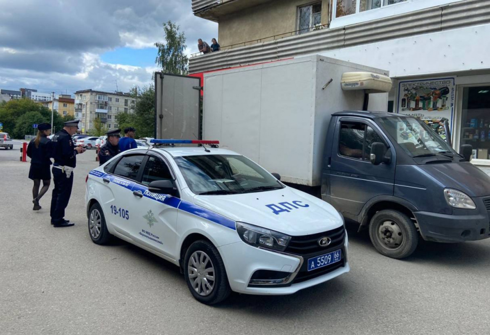 Невнимательность водителя привела к смерти 104-летней женщины вблизи Первоуральска | На Урале в ДТП сбили пенсионерку