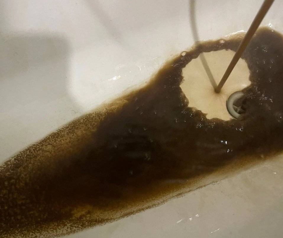 Независимые эксперты признали непригодной водопроводную воду в Первоуральске 