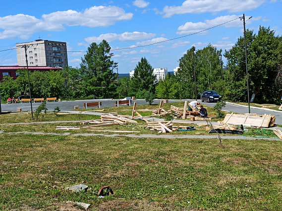 Первоуральцы поругались из-за новой церкви в центре города Первоуральцы поругались из-за новой церкви в центре города
