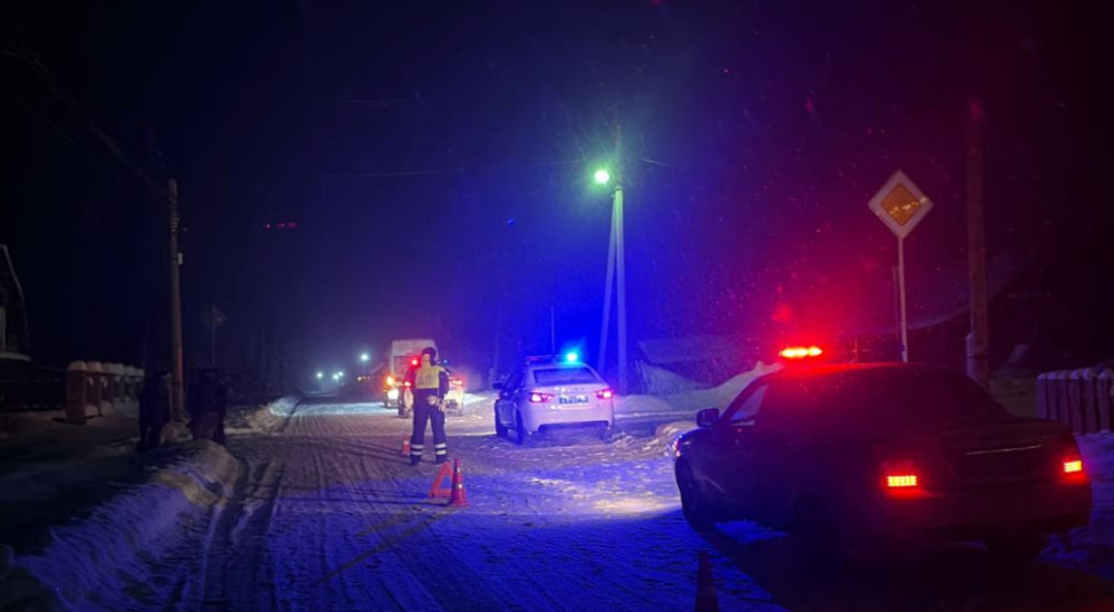 ДТП в Висиме: маршрутка сбила двух пешеходов, среди пострадавших подросток | В Висиме маршрутка сбила двух пешеходов ДТП в Висиме: маршрутка сбила двух пешеходов, среди пострадавших подросток | В Висиме маршрутка сбила двух пешеходов