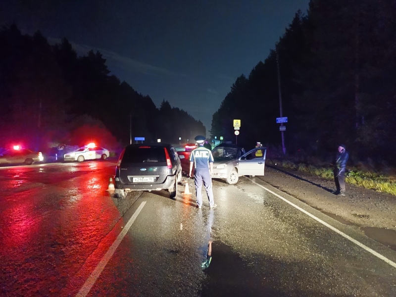 В ДТП под Нижним Тагилом пострадал ребенок | Трехлетний мальчик пострадал в аварии под Нижним Тагилом