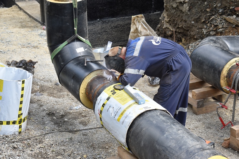 В Первоуральске жителям 25 домов вернули горячую воду 